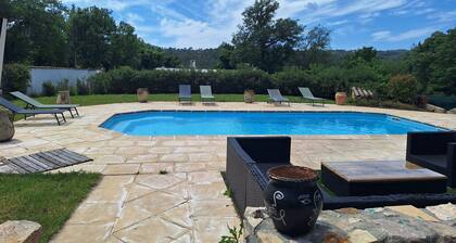 Jolie Villa Familiale Avec Piscine Dans le Var