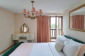 3 Schlafzimmer, Schreibtisch, Bügeleisen/Bügelbrett, kostenloses WLAN