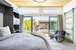 4 bedrooms, desk, iron/ironing board, travel cot - Luxe Home w/Private Casita, Htd Pool, Spa, Sauna, Swim Machine (Scottsdale)