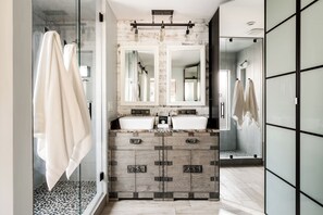 Eco-friendly toiletries, hair dryer, towels