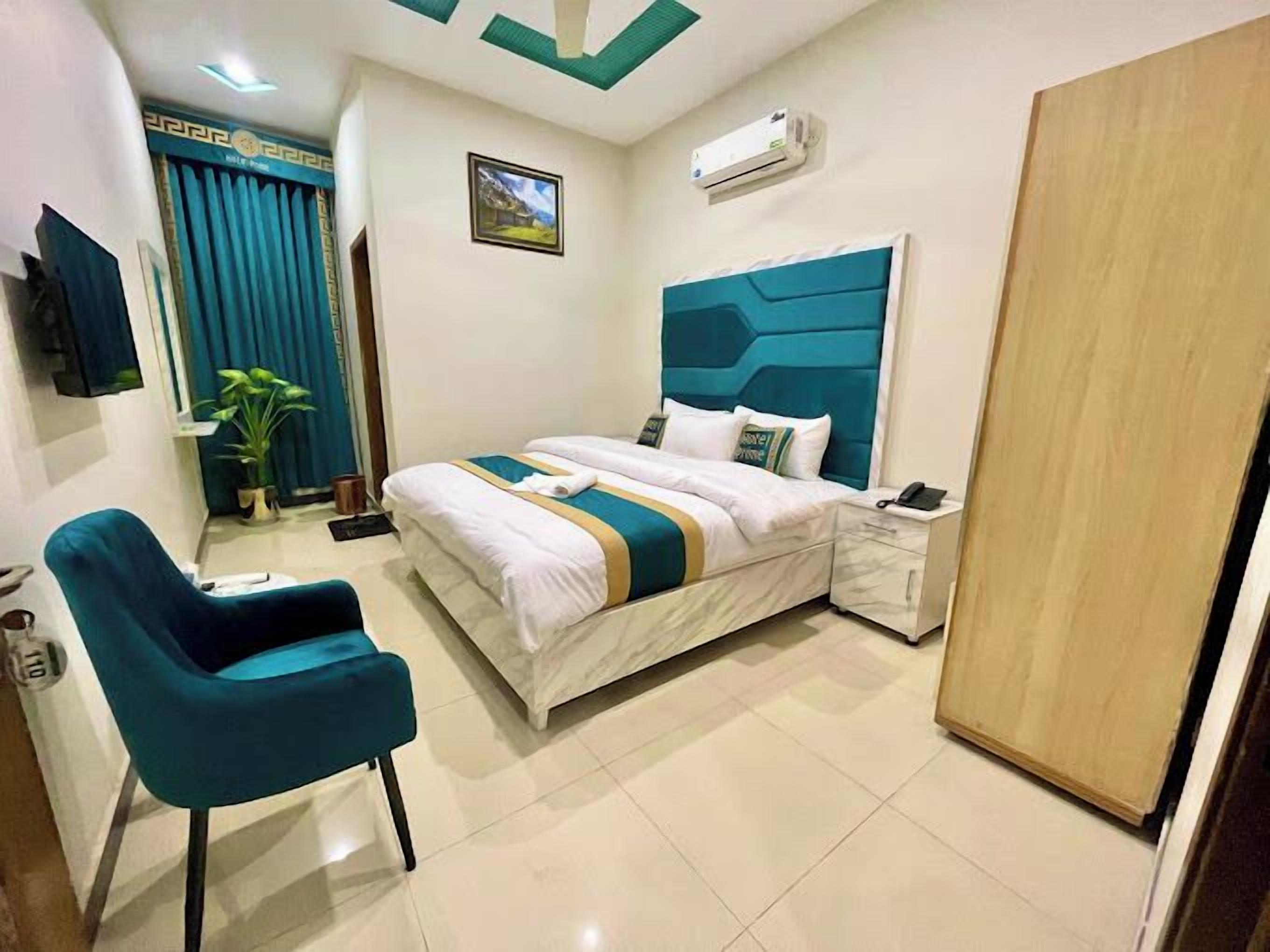 Deluxe Double Room | Soundproofing, iron/ironing board, free WiFi