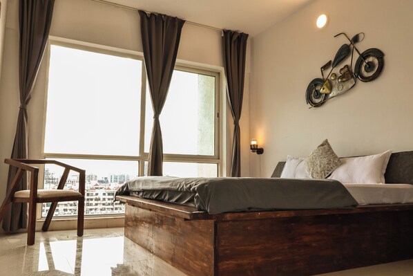 3 bedrooms, iron/ironing board, WiFi, bed sheets - 3BHK PENTHOUSE IN FRONT OF WORLD TRADE CENTRE (Pune)