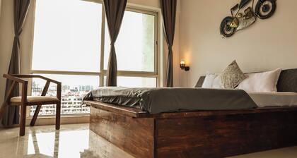 3BHK PENTHOUSE IN FRONT OF WORLD TRADE CENTRE