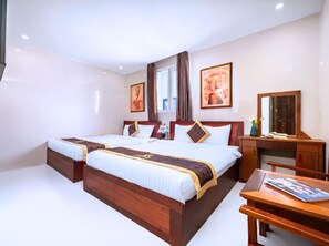 Hypo-allergenic bedding, memory-foam beds, minibar - Dubai Hotel (Da Nang)