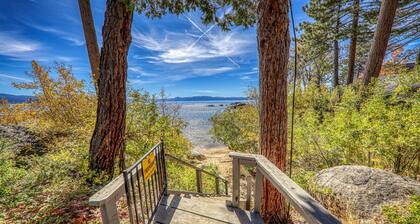 Spellbound Lakefront Lodge by Tahoe Getaways - 5 BR w Hot Tub, Buoy & Beach Access