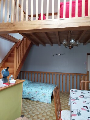 1 bedroom, WiFi, bed sheets