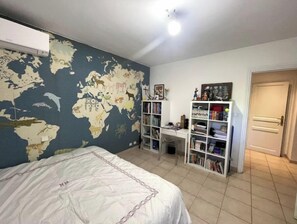 4 habitaciones, escritorio, tabla de planchar con plancha y wifi gratis