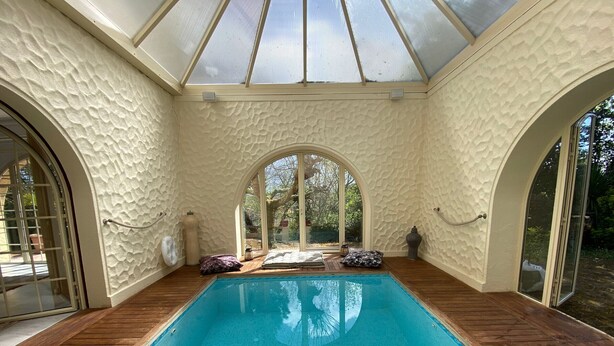 Pool - Luxury 5-Bed Villa with Indoor Pool near Arcachon Beach and Shops (Arcachon)