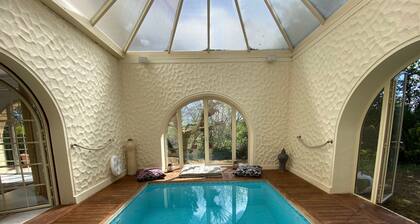 Luxury 5-Bed Villa with Indoor Pool near Arcachon Beach and Shops
