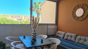 Dining - Cozy Studio with Cabin, Pool, Parking & 450m from Beach (Cap d'Agde)