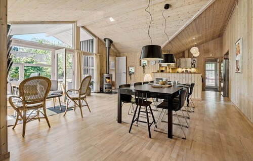 Nice home in Højby with WiFi