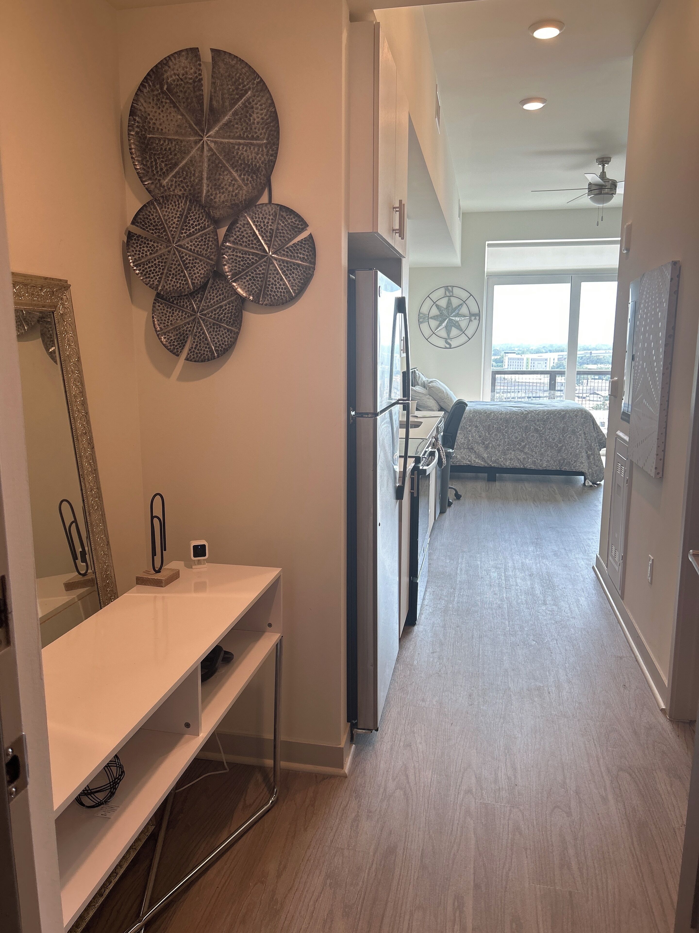 1 室のベッドルーム、アイロン / アイロン台、WiFi (無料)、ベッドシーツ