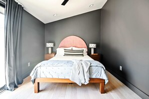 2 habitaciones, tabla de planchar con plancha, wifi y ropa de cama 