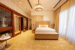 Chambre Luxe | 1 chambre, coffres-forts dans les chambres, rideaux occultants