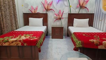 Deluxe Double Room | Soundproofing, iron/ironing board, free WiFi