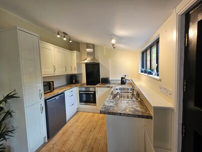 Lilys Cottage - Sleeps 2 - Pet Friendly