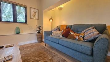 Cottage | Living area