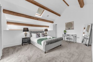 Schreibtisch, Bügeleisen/Bügelbrett, kostenloses WLAN, Bettwäsche