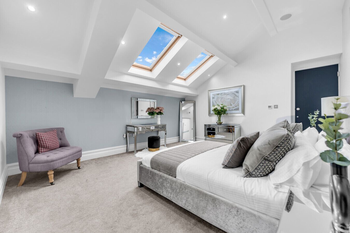 Schreibtisch, Bügeleisen/Bügelbrett, kostenloses WLAN, Bettwäsche