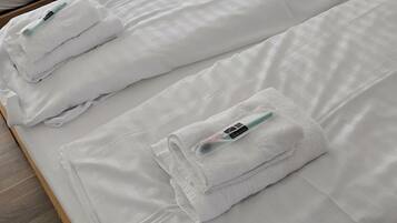 2 slaapkamers, reisbedje, wifi, beddengoed