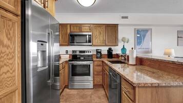 Fridge, microwave, oven, stovetop