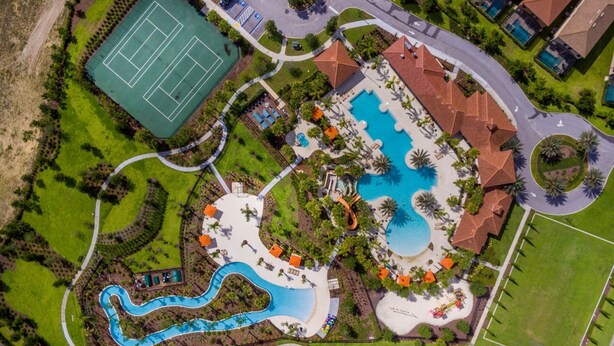 Pool - Townhouse w/ pool & resort water park (Davenport)