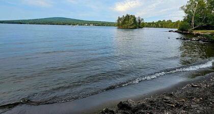 Moosehead Lake Lodge