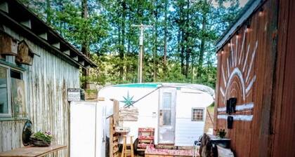 Boho Betty @ Summit 55 on Hwy 95