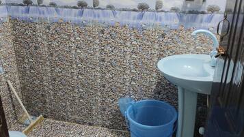 Deluxe Double Room | Bathroom | Shower, designer toiletries, slippers, towels