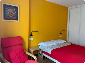 2 bedrooms, bed sheets