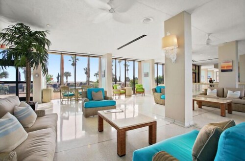 NEW LISTING! "Beachfront Sunrise" BEACHFRONT CONDO, Fun Amenities!