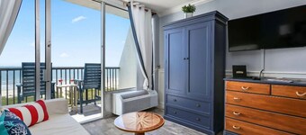 9th Floor-Beachfront!! Studio Condo, Pool, Private Balcony