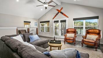 Fernseher, Tischtennisplatte