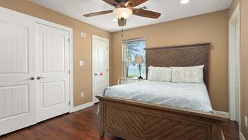 4 Schlafzimmer, Bügeleisen/Bügelbrett, kostenloses WLAN, Bettwäsche