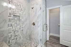 Shower, hair dryer, toilet paper