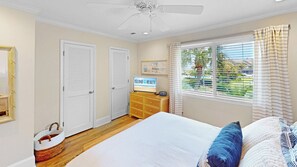 2 bedrooms, iron/ironing board, WiFi, bed sheets - Mariners Walk 6A: Beautiful Dual-Level Condo with Easy Pool+Beach Access (Isle of Palms)