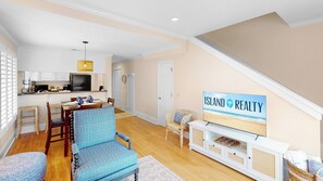 Dining - Mariners Walk 6A: Beautiful Dual-Level Condo with Easy Pool+Beach Access (Isle of Palms)
