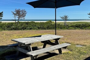Outdoor dining - 3 Bedroom Sea-Side Cottage w/ Beach Access RPAM083 (Chatham)