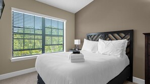 4 bedrooms, desk, iron/ironing board, travel cot