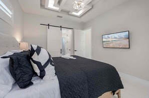 3 bedrooms, iron/ironing board, free WiFi, bed sheets