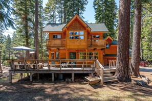 Exterior - Modern Sunnyside Cabin-Updated, charming, 2 bedroom, 2 bath (Tahoe City)
