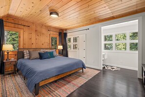 2 bedrooms, desk, free WiFi - Modern Sunnyside Cabin-Updated, charming, 2 bedroom, 2 bath (Tahoe City)