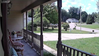 Meadowbrook in Quiet, Peaceful Setting in Adrian, private room