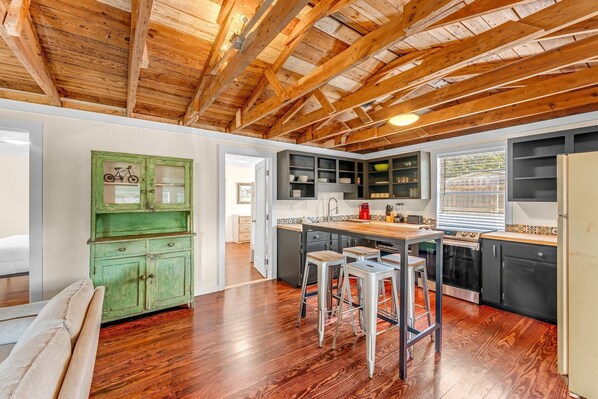 Fridge, microwave, oven, stovetop - Welcome to Sea Shed! Rustic chic meets old-beach Panama City Beach. (Panama City Beach)