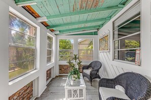 Interior - Welcome to Sea Shed! Rustic chic meets old-beach Panama City Beach. (Panama City Beach)