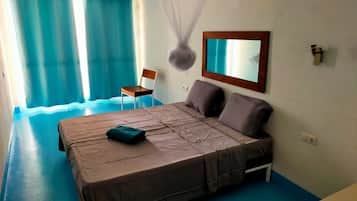 4 bedrooms, WiFi, bed sheets