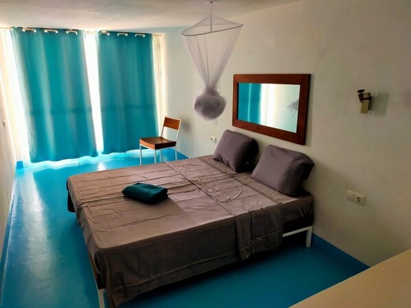 4 bedrooms, WiFi, bed sheets