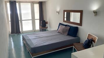 4 bedrooms, WiFi, bed sheets