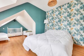 4 bedrooms, free WiFi