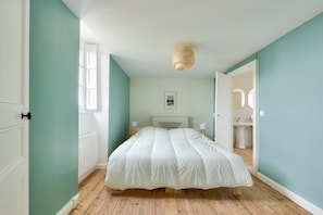 6 bedrooms, free WiFi